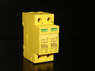 What are the main difference between 8/20μs and 10/350μs in SPD?
