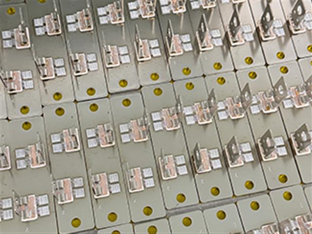 Advantages of Low Voltage Drop DC Solid-State Relays - Heatsink is not required