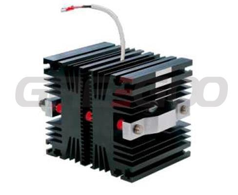 Forced air cooling heatsink for power semiconductor devices